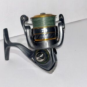 Daiwa Spinning Reel 17 World Spin CF 3000 Fishing gear Japan Used